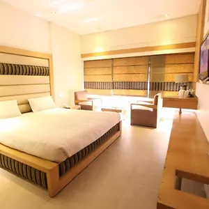 https://hotel-landmark.shimlahotels.net